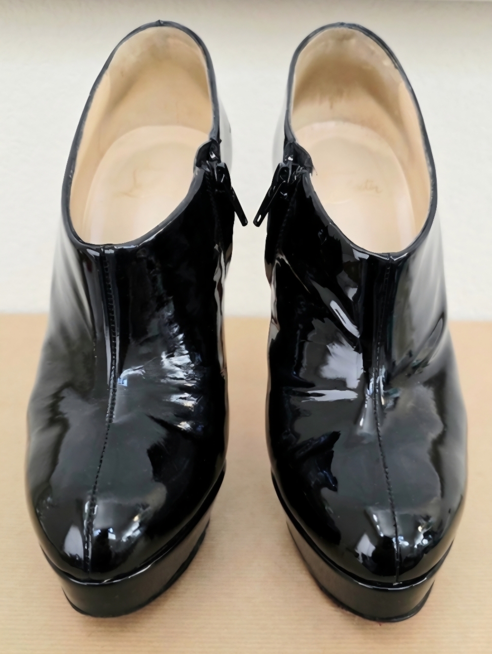 Authentic Christian Louboutin Black Patent Leather Ankle Boots Booties EU 39 - Picture 6 of 14